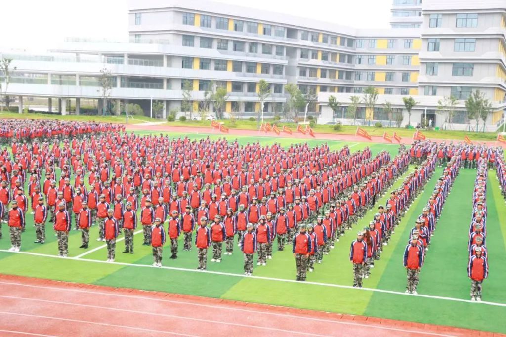 青春当燃！2023年学生军训汇演圆满完成