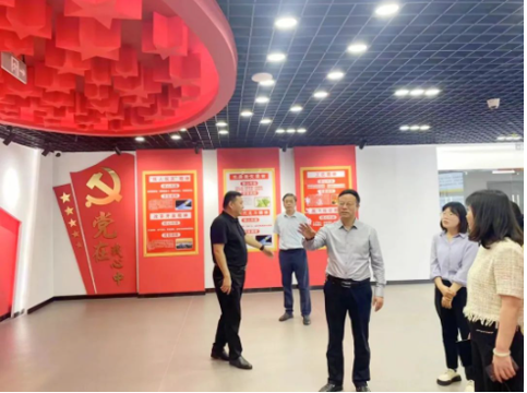 中共阜阳市委宣传部梅奎万一行调研颍上技工学校